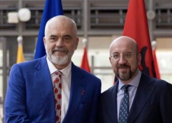 Serbi-Kosovë/ Rama zbardh bisedën me Michel: De-eskalimi, rruga e duhur për normalizimin mes dy vendeve. Lirimi i 3 policëve, i vonuar