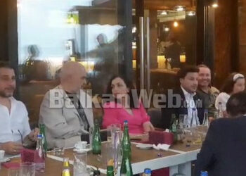 Liderët shqiptarë bëhen bashkë për një koncert/ Rama, Osmani dhe Abazoviç në Ulqin