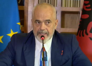 “Ndërkombëtarët, zot shtëpie në Kosovë”, Rama: Nëse i kthejnë shpinën, vendin e presin ditë të zeza