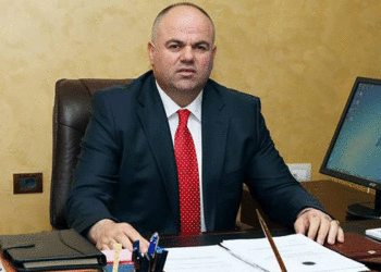 Vendimi/ Qeveria shkarkon Safet Gjicin si kryebashkiak i Kukësit pas publikimit të videos seksuale në zyrë