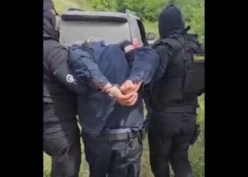 VIDEO+Emrat/ Mediat serbe publikojnë pamjet ku pretendohet se është momenti kur policët serbë rrëmbejnë efektivët e Kosovës