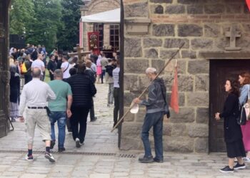 Serbët provokojnë gjatë festimit të “Vidovdanit”, policia e Kosovës nuk i kontrollon