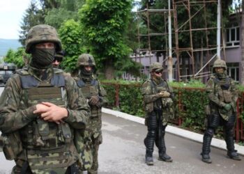 The Times: Trazirat në Kosovë u nxitën nga Moska e Beogradi. Ja dy opsionet që Kurti të tërhiqet nga vendimi për kryetarët e 4 komunave