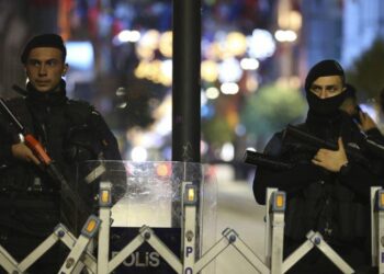 Sekuestrohen 1 miliardë dollarë të falsifikuara në Stamboll, 4 të arrestuarit shkonin drejt vendeve afrikane