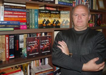 Kur lypësi që kërkon “dy lek” të grabit peshkun e pjatës