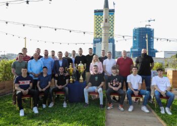 U shpallën kampionë, Veliaj pret djemtë e volejbollit dhe basketbollit: Ekipi që sjell kupë apo medalje në Tiranë shpërblehet me premio