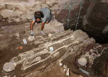 Zbulohen skelete njerëzore gjatë gërmimit të mureve historike të qytetit të Iznikut