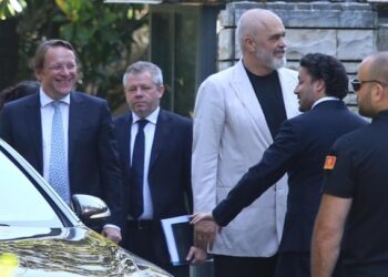 FOTO/ Çfarë nuk u pa në Samitin e Tiranës: Përqafime dhe batuta në ish-vilën e Mehmetit
