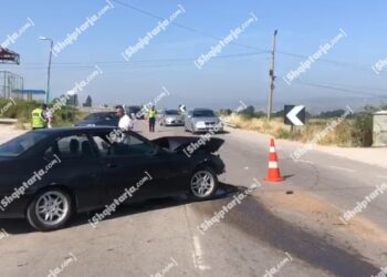 Aksident në aksin Korçë-Bilisht/ Dy makina me targa greke përplasen