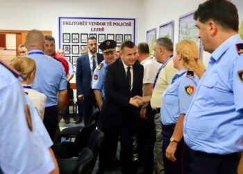 Balla takim me strukturat e Policisë në Lezhë: Në Shqipëri nuk mund të ketë feude apo bajraqe