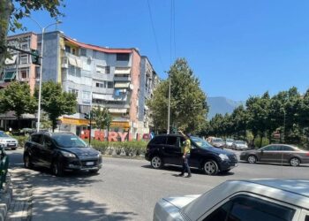 Në krye të detyrës në temperatura të larta, Rama mesazh për efektivët e policisë