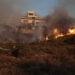 Digjen banesa dhe dhjetëra persona dërgohen në spital, Athina përfshihet nga zjarre masive