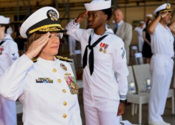 SHBA zgjedh një admirale në krye të marinës amerikane