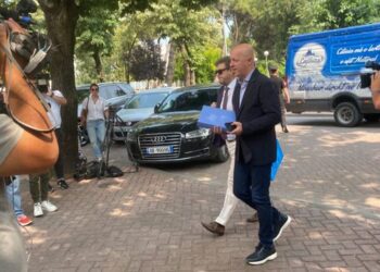 Kërkesa për arrestim/ Avokatët e Ahmetajt kërkojnë sërish shtyrjen e mbledhjes së Këshillit të Mandateve