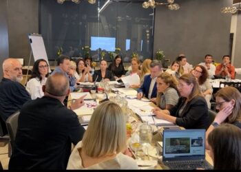 Mbledhja e kabinetit qeveritar Rama mbyll sot punimet në Tepelenë