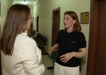Këngëtarja e njohur nga Kosova, Bektashi: Gjykatat shqiptare s’po më divorcojnë!