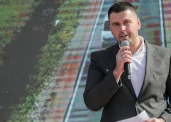 Zgjedhjet në Rrogozhinë, voton Memolla i PS: Nuk rrezikojmë aspak. Shpresojmë të njëjtin rezultat si në 14 Maj
