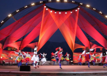 Përfundon fFestivali Folklorik Kombëtar/ Interpretuan 1200 artistë, 10 mijë spektatorë