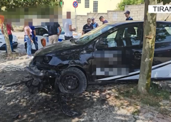 EMRI/ Vodhi dy makina në Tiranë dhe u përfshi në aksident, ja kush është 32-vjeçari