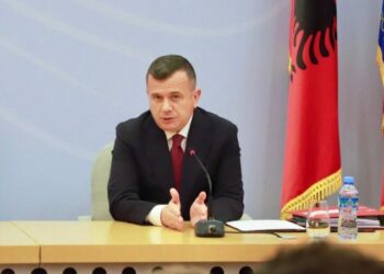 Policia asgjësoi mbi 4 mijë bimë narkotike, Ministri Balla përshëndet operacionin anti-kanabis: Të shtojmë ritmin, më shumë goditje të tilla