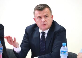Fier/ Balla, takim me strukturat e Policisë: Duhet të ngrihet në një nivel të ri. Policia s’duhet të qarkullojë në lagje vetëm për të vënë gjoba