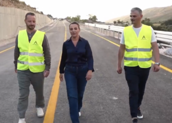 Lidh Vlorën me Llogaranë, ministrja Balluku jep lajmin e mirë: Hapet për qarkullim aksi rrugor Orikum-Dukat