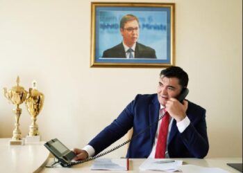 Kërkoi vendosjen e sanksioneve ndaj Rusisë, shkarkohet ministri serb