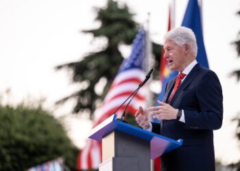 Clinton: S’do ta harroj kurrë vizitën, nder që punova për të forcuar lidhjet SHBA-Shqipëri