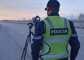 Masa për fluksin e sezonit veror/ Patrulla dhe radarë në të gjitha akset e qarkut të Korçës