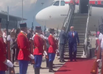 Rama mbërrin në Mal të Zi, do të takohet me presidentin dhe kryeministrin malazez