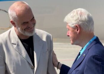 Vizita e Bill Clinton në Tiranë, reagon deputeti socialist: Këtij njeriu i kemi detyrime historike