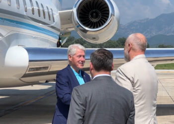 Kosova të zgjedhë mes Kurtit e SHBA-BE. “Baba” zbriti në Tiranë!