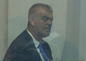 Lefter Koka shfaqet për herë të parë në gjyq, mohon akuzën e shpërdorimit të detyrës