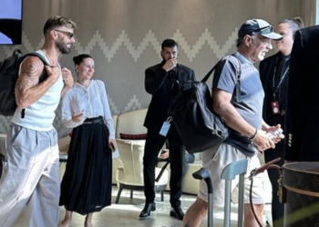 VIDEOLAJM/ Ricky Martin mbërrin në Tiranë dy ditë para koncertit madhështor