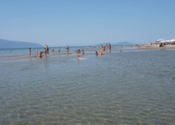 Humb jetën qytetari në “Plazhin e vjetër” në Vlorë