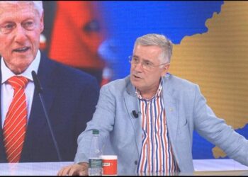 Tarifa komenton mesazhet e Clinton për Prishtinën e Tiranën: Rruga e Kurtit pa krye, nëse s’dëgjon aleatët! Berisha i padëshiruar, në ceremoni s’duhet…!