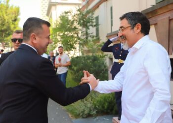 Balla arrin në Ministrinë e Brendshme, Çuçi i dorëzon dosjen “exit-memo”