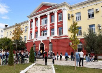 Regjistrimet në universitete/ Nis pagesa e tarifave të aplikimit, më 29 korrik – 3 gusht aplikohet online