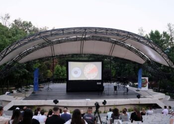 Tirana mirëpret kineastë dhe fotografë nga e gjithë bota, Veliaj: Ngjarje e jashtëzakonshme artistike