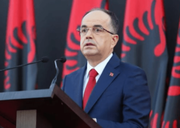 Presidentët Begaj dhe Pendarovski zhvillojnë nesër një vizitë pune në Pustec dhe në Pogradec