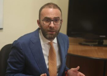 Do pezullohet kryesia, pranohet dorëheqja e Bashës…/ Nis mbledhja e thirrur nga Bardhi: Ja çështjet që do të diskutohen