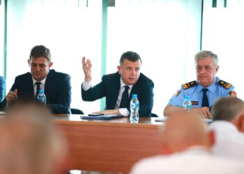 Balla në Durrës i kërkon “Rrugores”: Nuk jeni gjahtarë shkelësish. Nuk më interesojnë “sukseset” e gjobave, por komunikimi