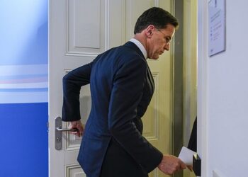 Mark Rutte largohet nga politika pas 13 vitesh kryeministër, zgjedh të punojë si mësues