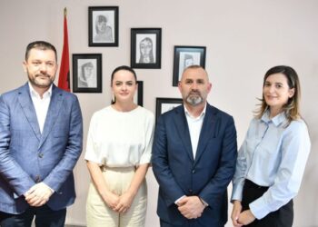 Prezantohet drejtoresha e re e burgut të grave në Tiranë