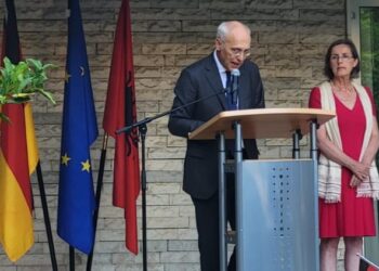 “Jam ndjerë si në shtëpi”/ Ambasadori gjerman përfundon mandatin dhe largohet nga Shqipëria: Institucionet e reja të drejtësisë…!