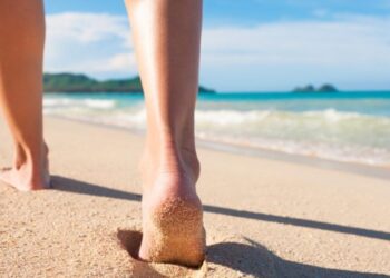 Ecje në rërën e plazhit? Ja kur bën keq dhe duhet shmangur