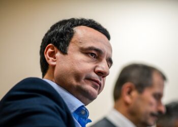 Pse Kurti zgjodhi pantallonat e shkurtra në vend të të gjatave?!