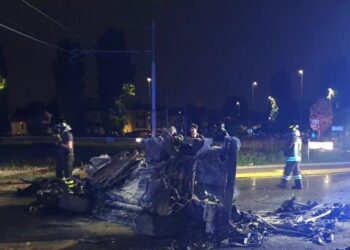 Range Rover-i del nga rruga dhe shpërthen në flakë, humb jetën 22-vjeçari shqiptar në Itali