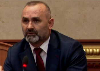 “Ahmetaj”, Manja-opozitës: Mos na e merrni heshtjen për dobësi, respektojmë drejtësinë