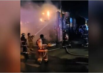 Tragjedia/ U dëbua nga punonjësit e sigurisë, burri i vë zjarrin lokalit, 11 të vdekur dhe dhjetëra të plagosur